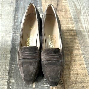 Ferragamo taupe brown suede heels size 7.5